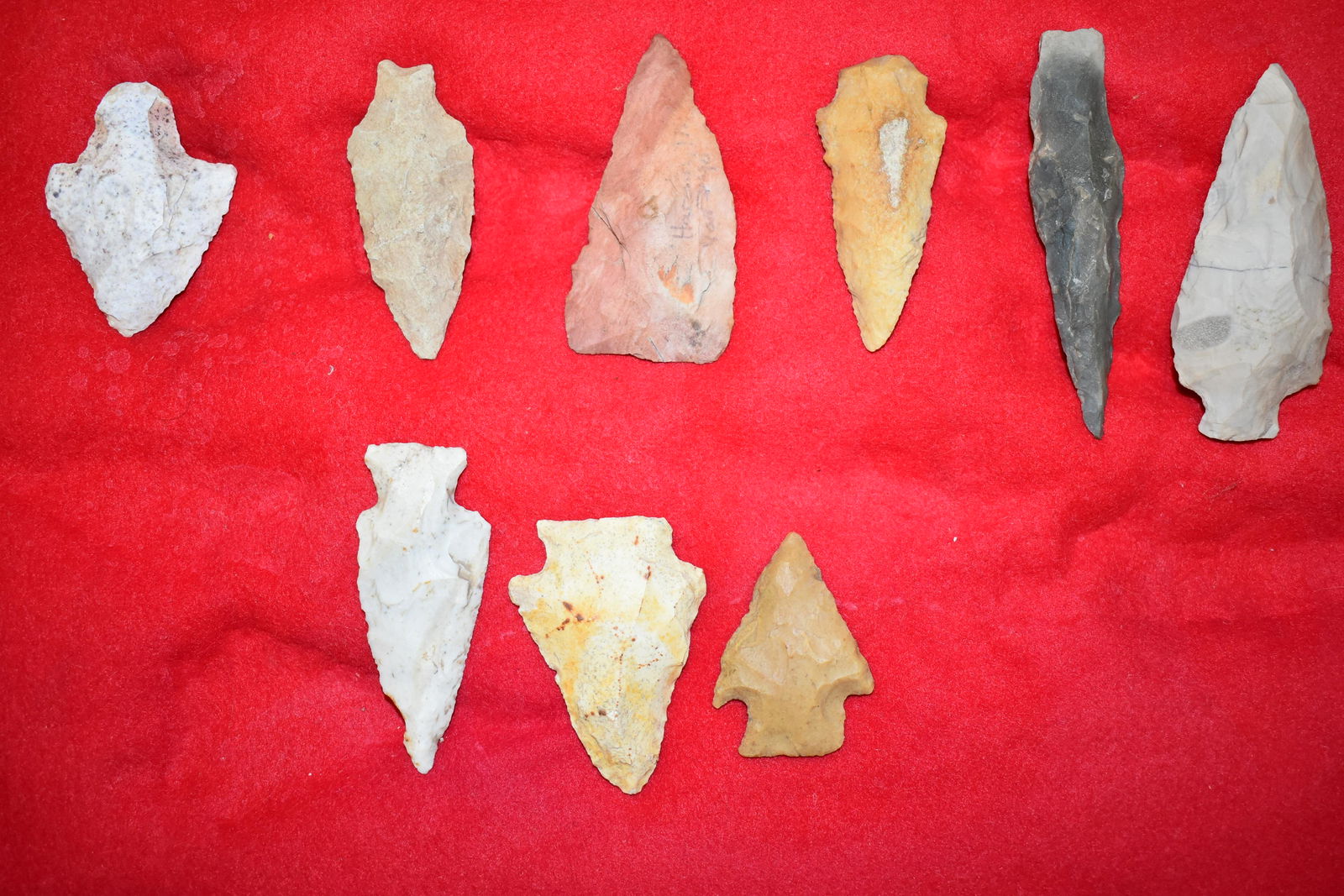 Lot of 9 Common Arrowheads (1 of 2)