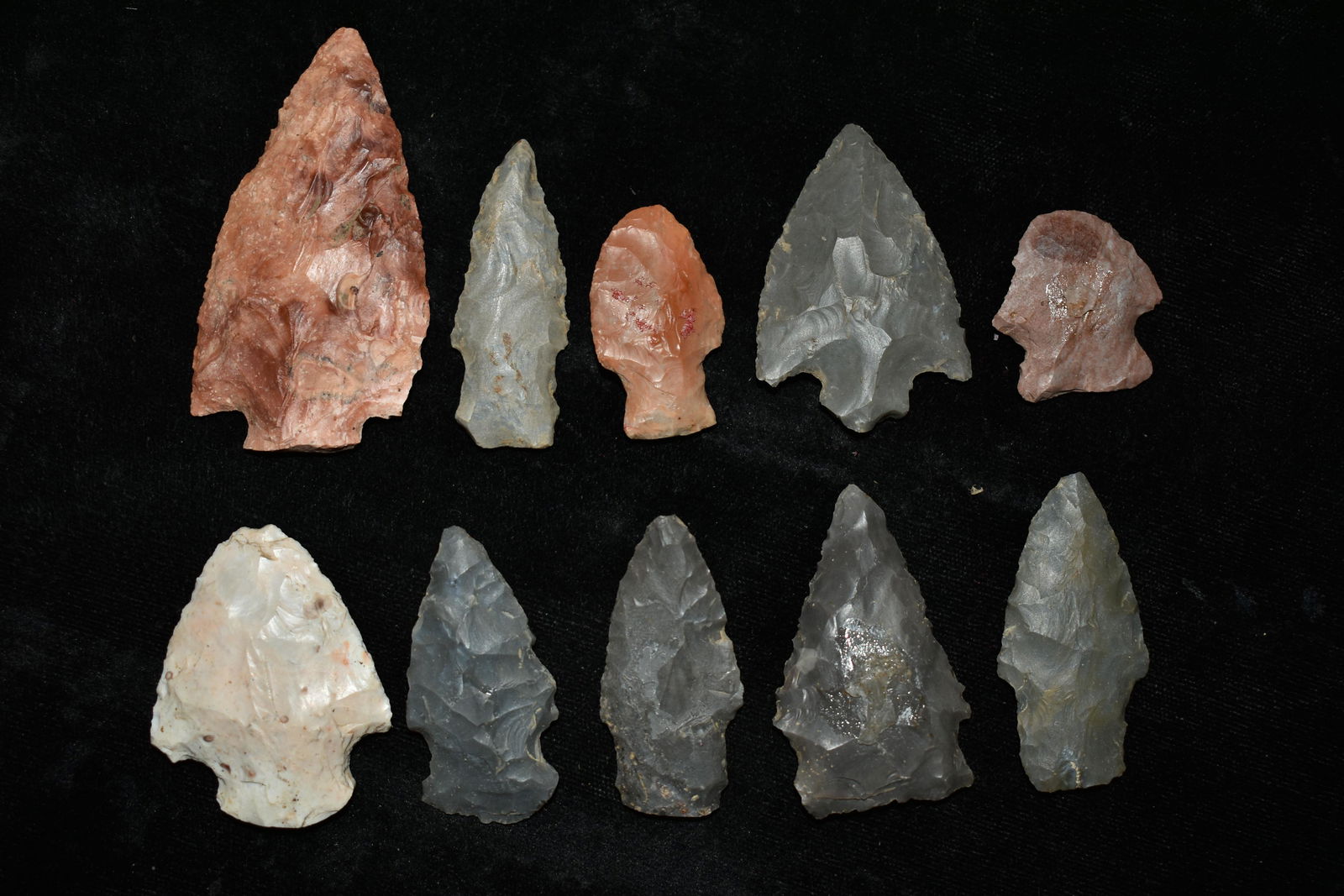 Lot of 10 Archaic/Woodland Arrowheads found in (1 of 2)