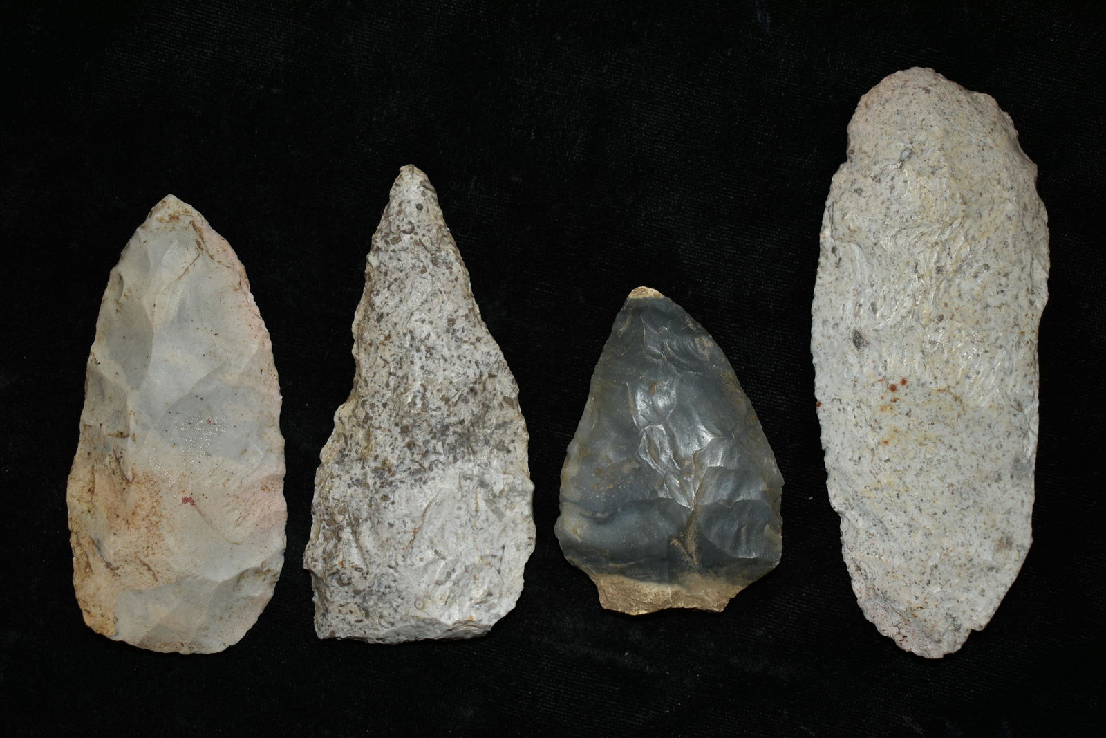 Lot of 4 Blade found in Illinois and Indiana, Largest (1 of 2)