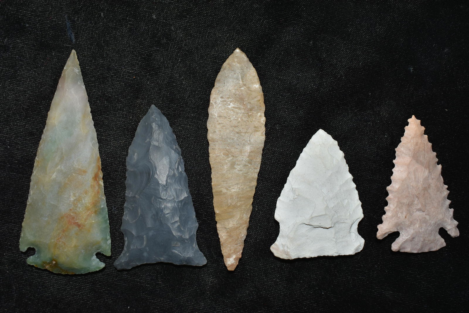 Lot of 5 Reproduction Arrowheads, Largest is 3 5/8" (1 of 2)