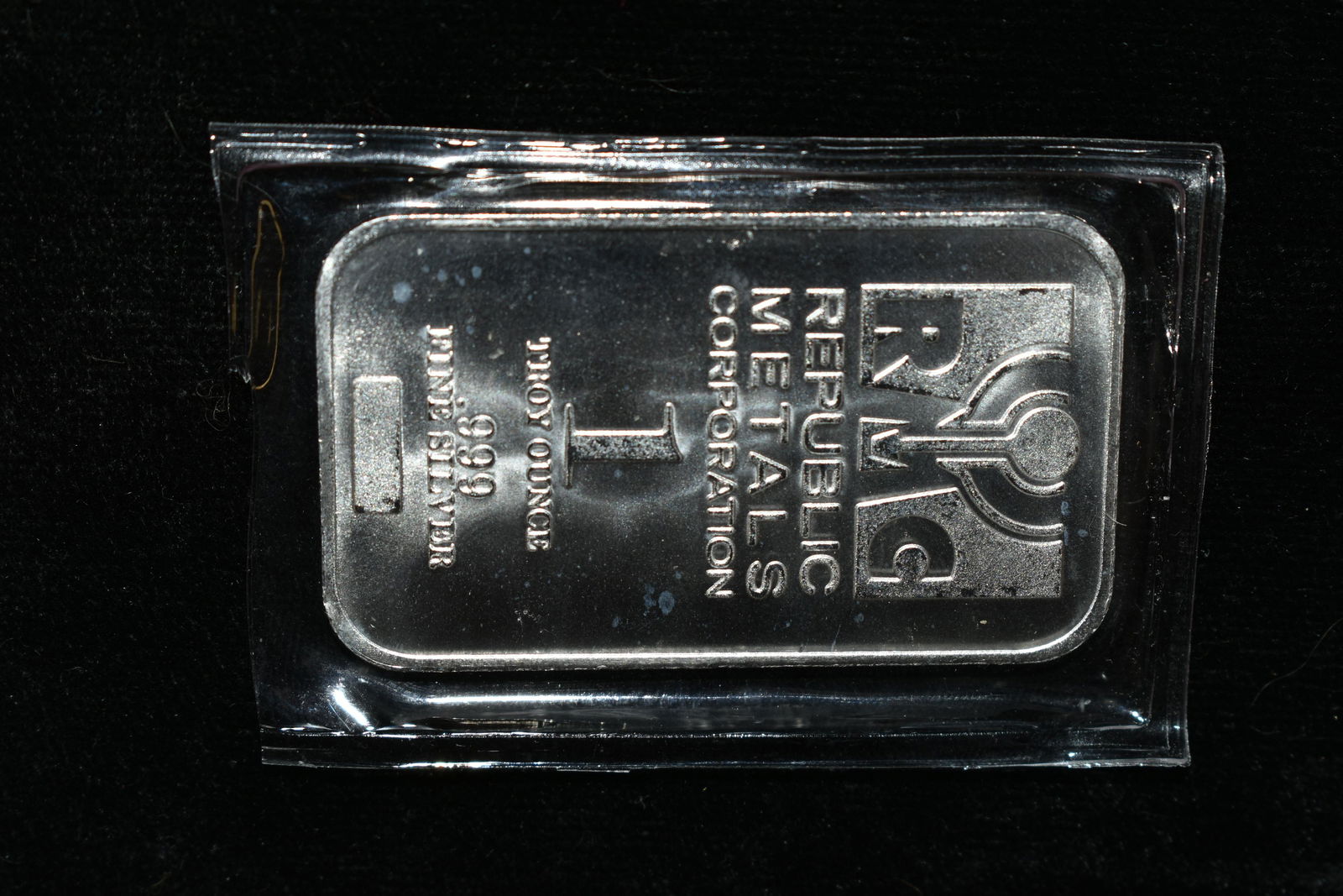 1 troy ounce .999 fine silver bar in original (1 of 2)