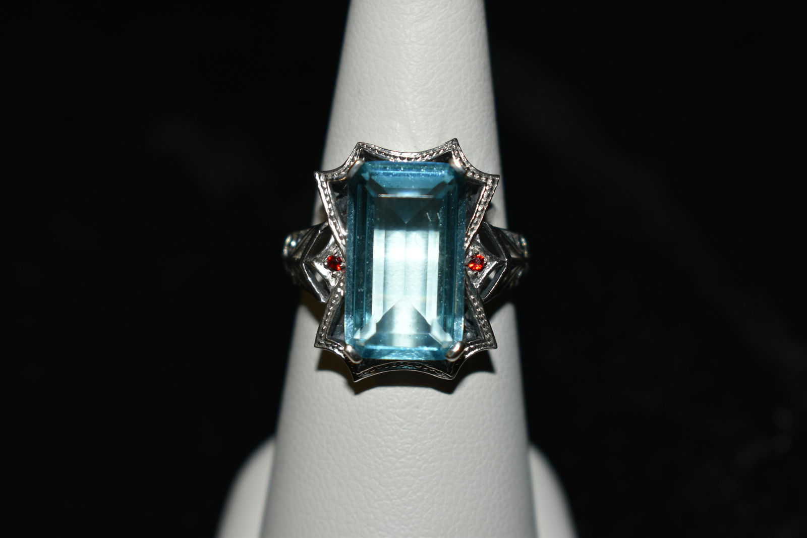 Beautiful 10 ct. Aquamarine and ruby filigree (1 of 5)