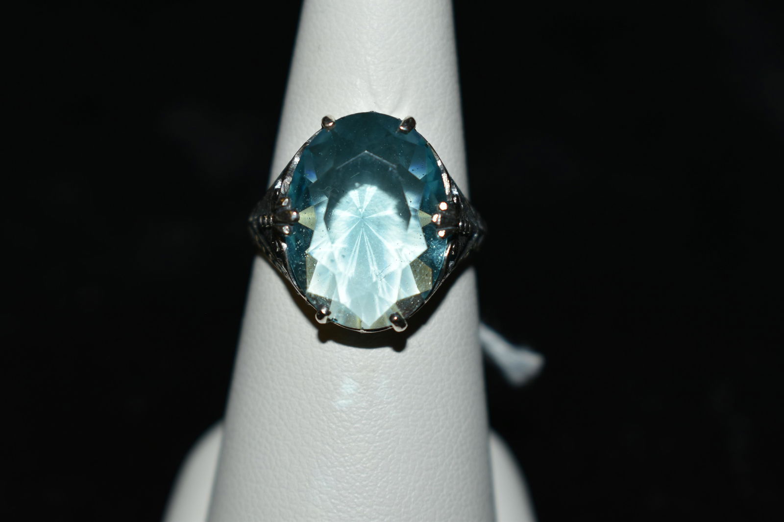 Beautiful 12 CT Aquamarine sterling filigree ring. (1 of 5)