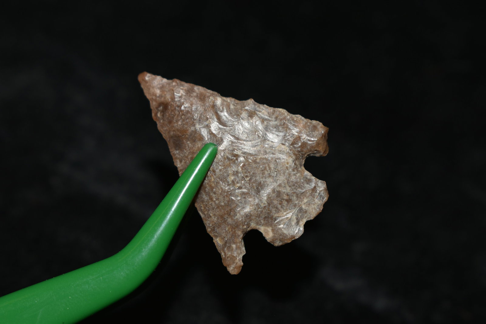 1 1/8" Snake River This collection contains Wonderful: 1 1/8" Snake River This collection contains Wonderful examples of Columbia River Valley Arrowheads and Darts from the Fred Van Ronk Collection. The location of these artifacts range from the about Dal