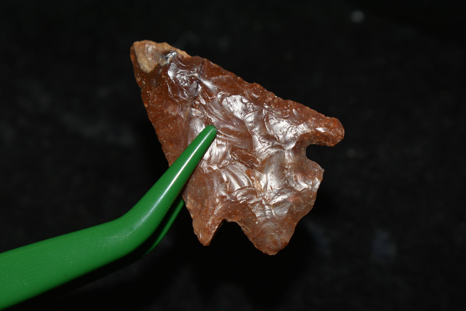 1 3/8" Snake River This collection contains Wonderful: 1 3/8" Snake River This collection contains Wonderful examples of Columbia River Valley Arrowheads and Darts from the Fred Van Ronk Collection. The location of these artifacts range from the about Dal