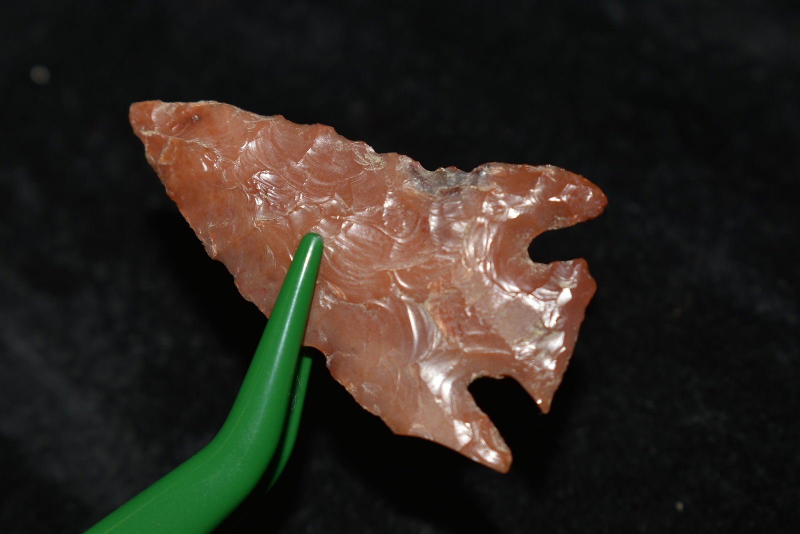 1 5/8" Elko Corner Notch This collection contains: 1 5/8" Elko Corner Notch This collection contains Wonderful examples of Columbia River Valley Arrowheads and Darts from the Fred Van Ronk Collection. The location of these artifacts range from the abo