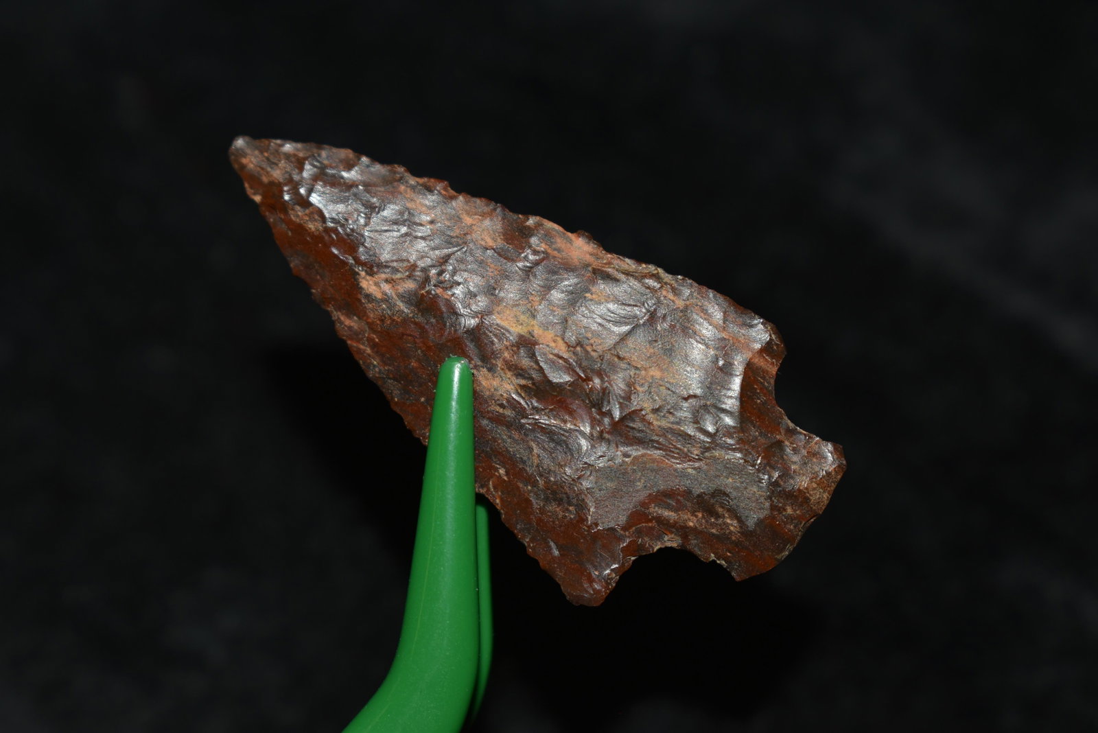 1 1/2" Rose Spring This collection contains Wonderful: 1 1/2" Rose Spring This collection contains Wonderful examples of Columbia River Valley Arrowheads and Darts from the Fred Van Ronk Collection. The location of these artifacts range from the about Dal