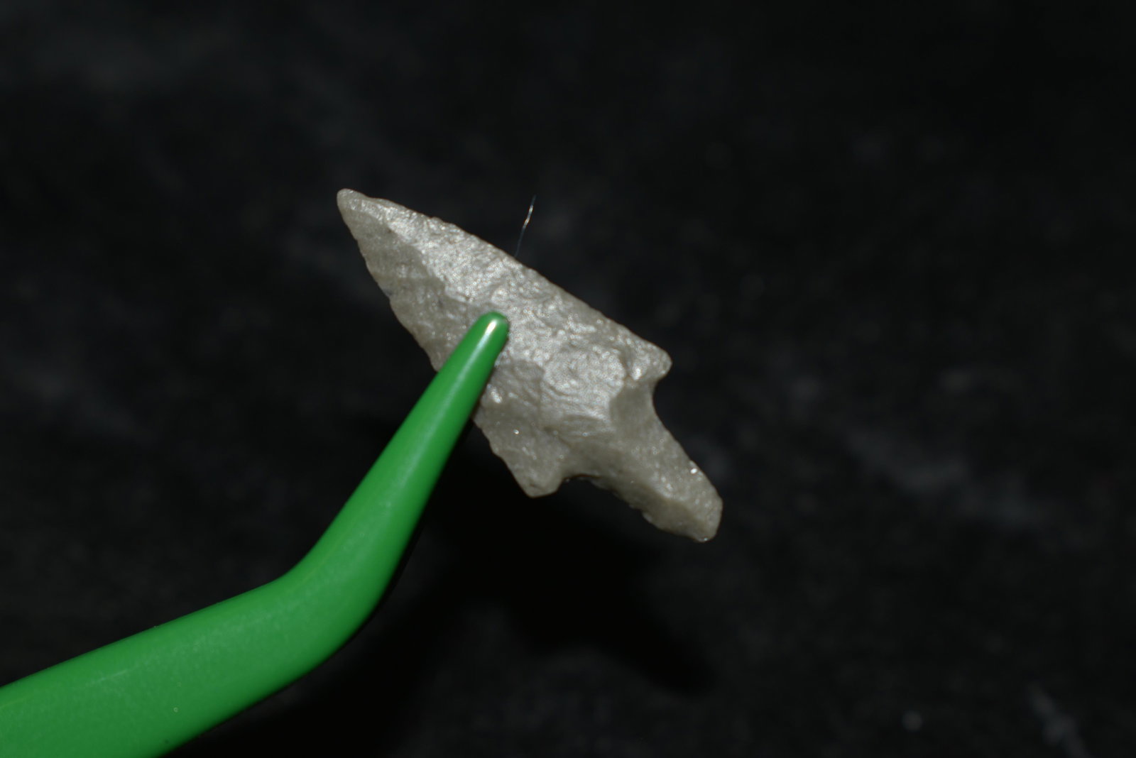 1" Rose Spring This collection contains Wonderful: 1" Rose Spring This collection contains Wonderful examples of Columbia River Valley Arrowheads and Darts from the Fred Van Ronk Collection. The location of these artifacts range from the about Dalles,