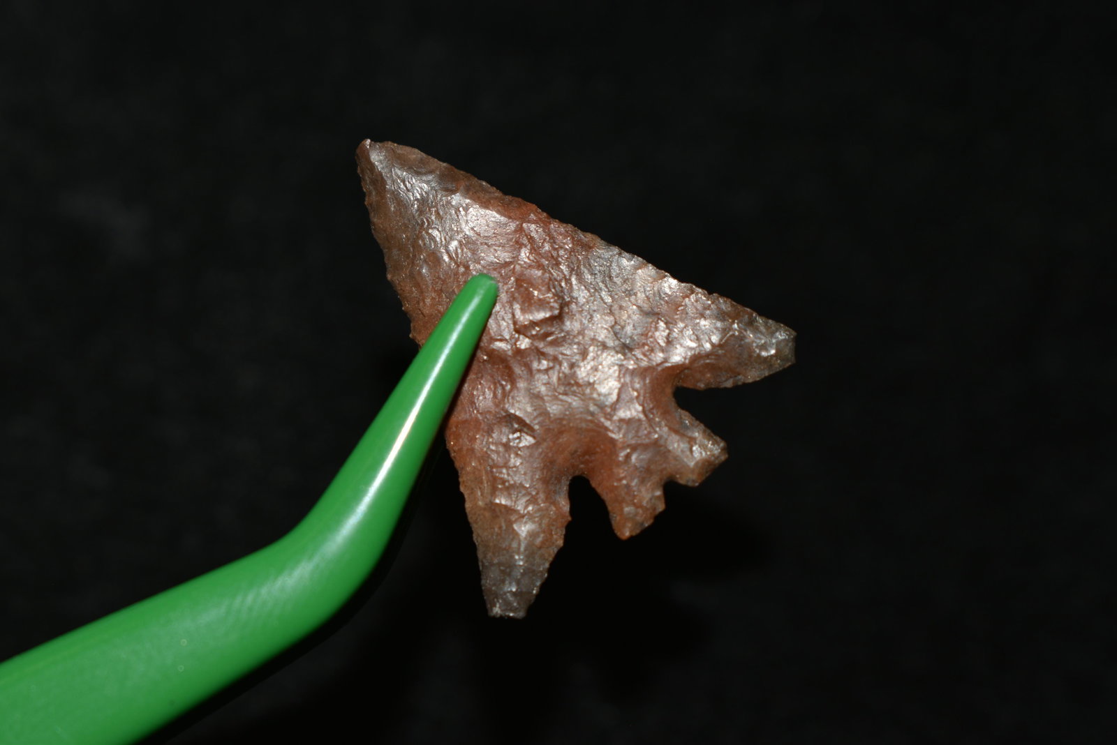 1 1/16" Eastgate Split Stem This collection contains: 1 1/16" Eastgate Split Stem This collection contains Wonderful examples of Columbia River Valley Arrowheads and Darts from the Fred Van Ronk Collection. The location of these artifacts range from the 