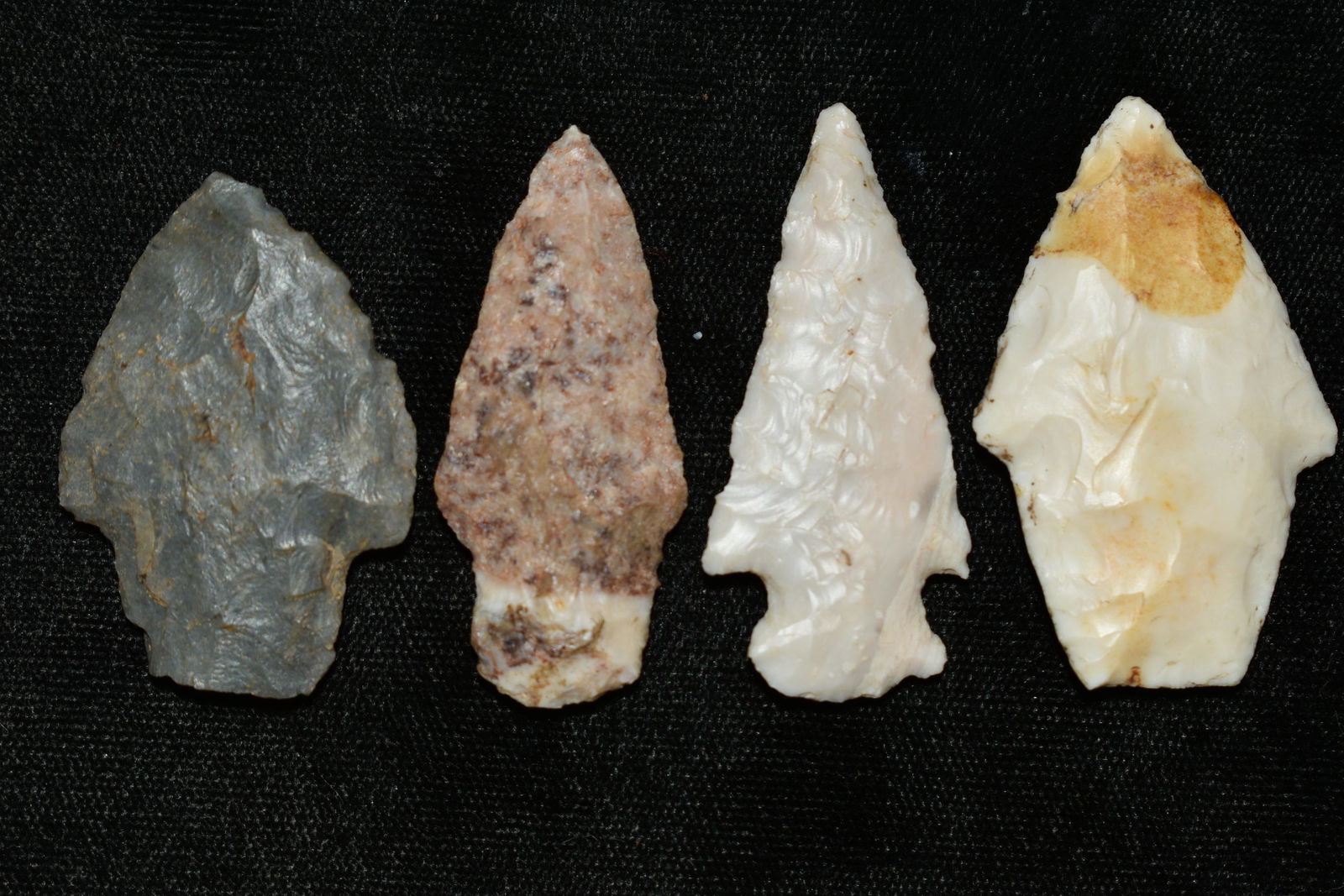 LOT OF 4 ARCHAIC POINTS FROM LINCOLN COUNTY MISSOURI, (1 of 2)