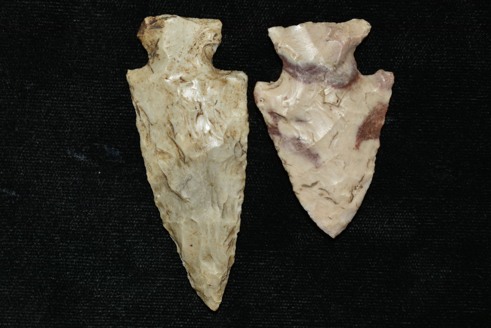PAIR OF ARCHAIC POINTS FOUND IN LINCOLN COUNTY (1 of 2)