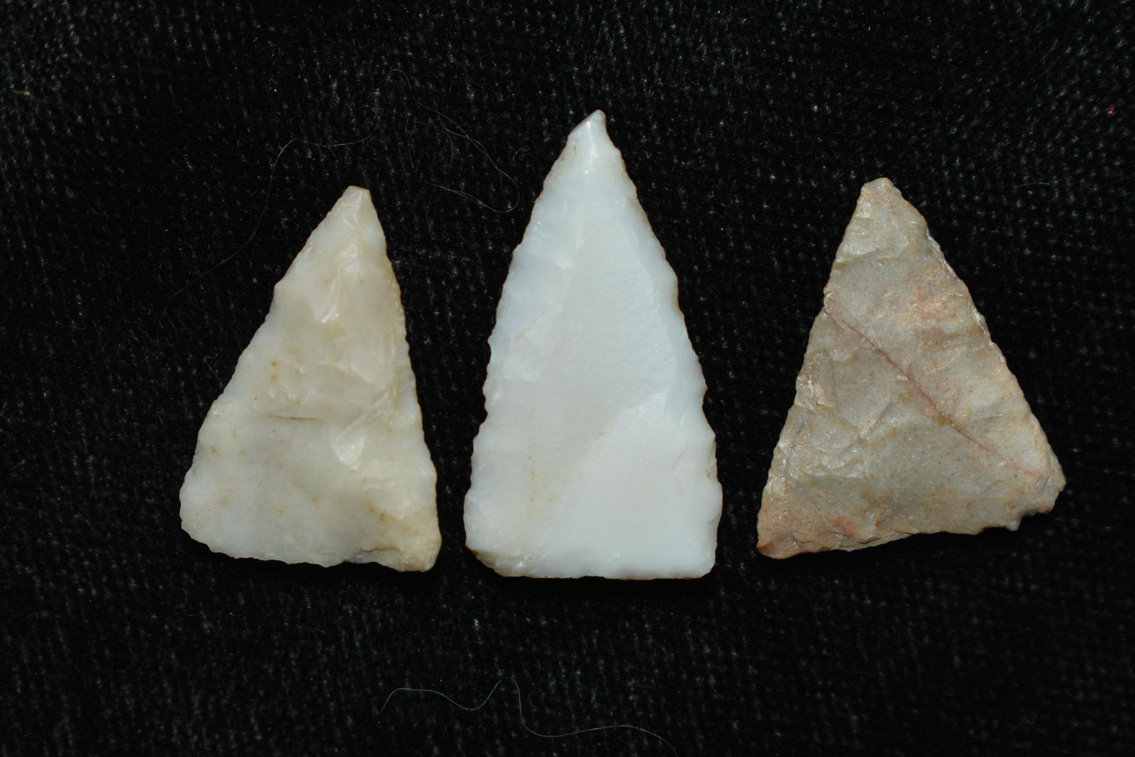 LOT OF 3 NICE MISSISSIPPIAN / CAHOKIA TRIANGLES, FOUND (1 of 2)