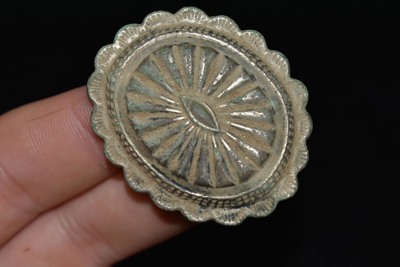 LARGE EARLY HISTORIC FUR TRADE SILVER BROACH FOUND IN (1 of 4)