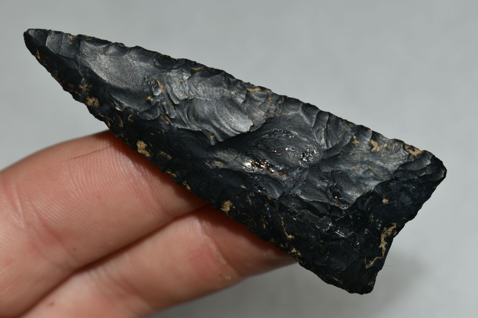 2 5/8" LONG FORT ANCIENT TRIANGLE FOUND IN SCIOTO (1 of 4)