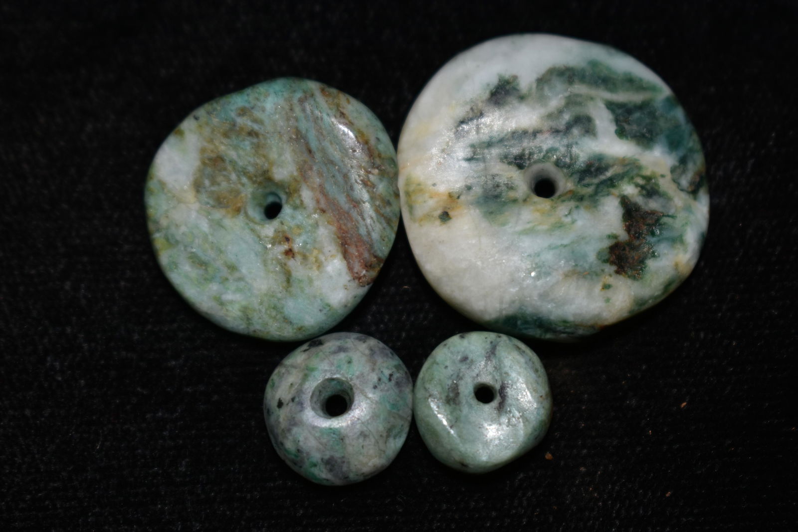 LOT OF 4 PRE COLUMBIAN MAYAN DRILLED JADE BEADS FROM (1 of 3)