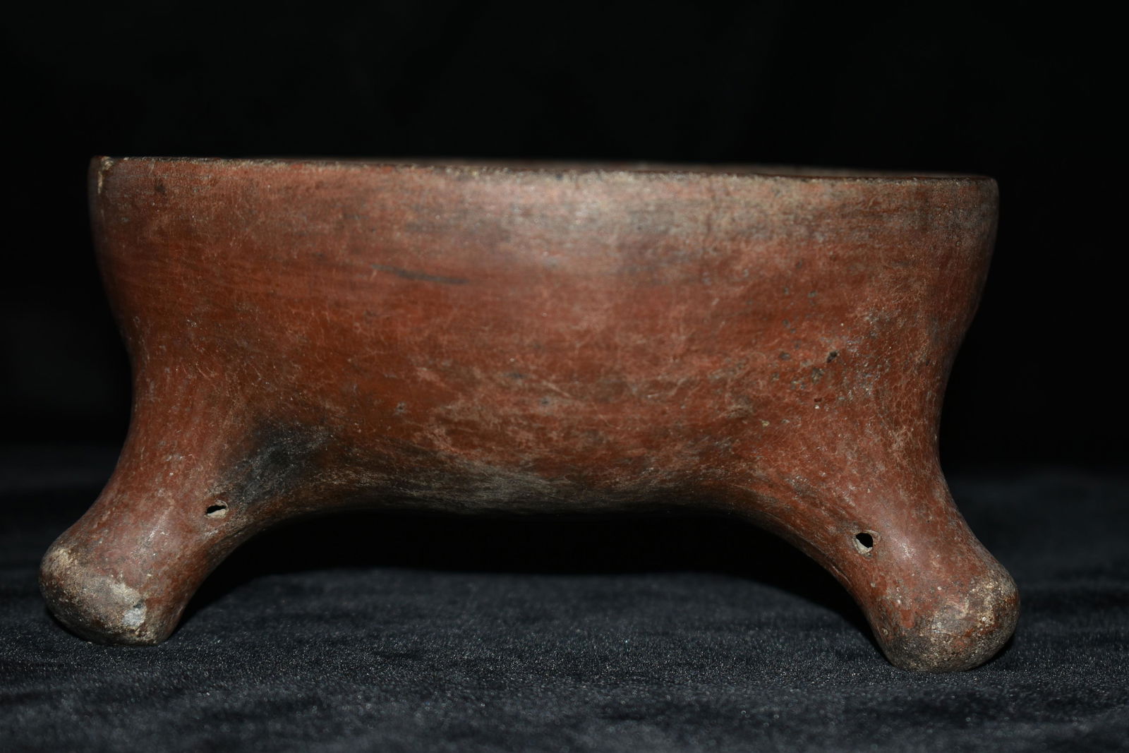6 1/2" WIDE PRE COLUMBIAN POTTERY TRIPOD RATTLE LEG (1 of 7)