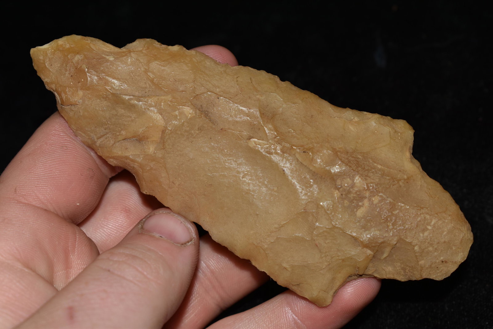 4 1/2" Gary Point made of Novaculite Authentic Native: 4 1/2" Gary Point made of Novaculite Authentic Native American Artifact