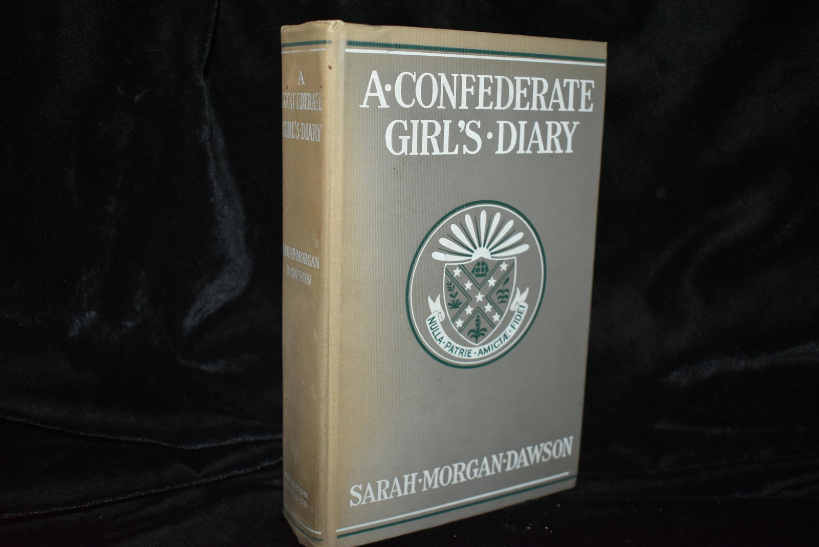 A Confederate Girl's Diary 1913 1st Ed. Dawson, Sarah: A Confederate Girl's Diary by Dawson, Sarah Morgan. Published by Houghton Mifflin, 1913 1st Edition. Hardcover. Condition: Good. Bound in gray cloth with crest on front cover and white titles, 440 pp.