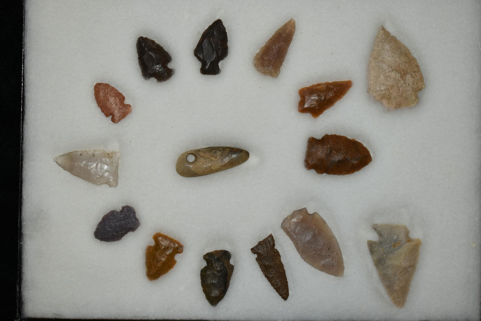 Lot of 14 Western Birdpoints and one pendant Personal F (1 of 3)