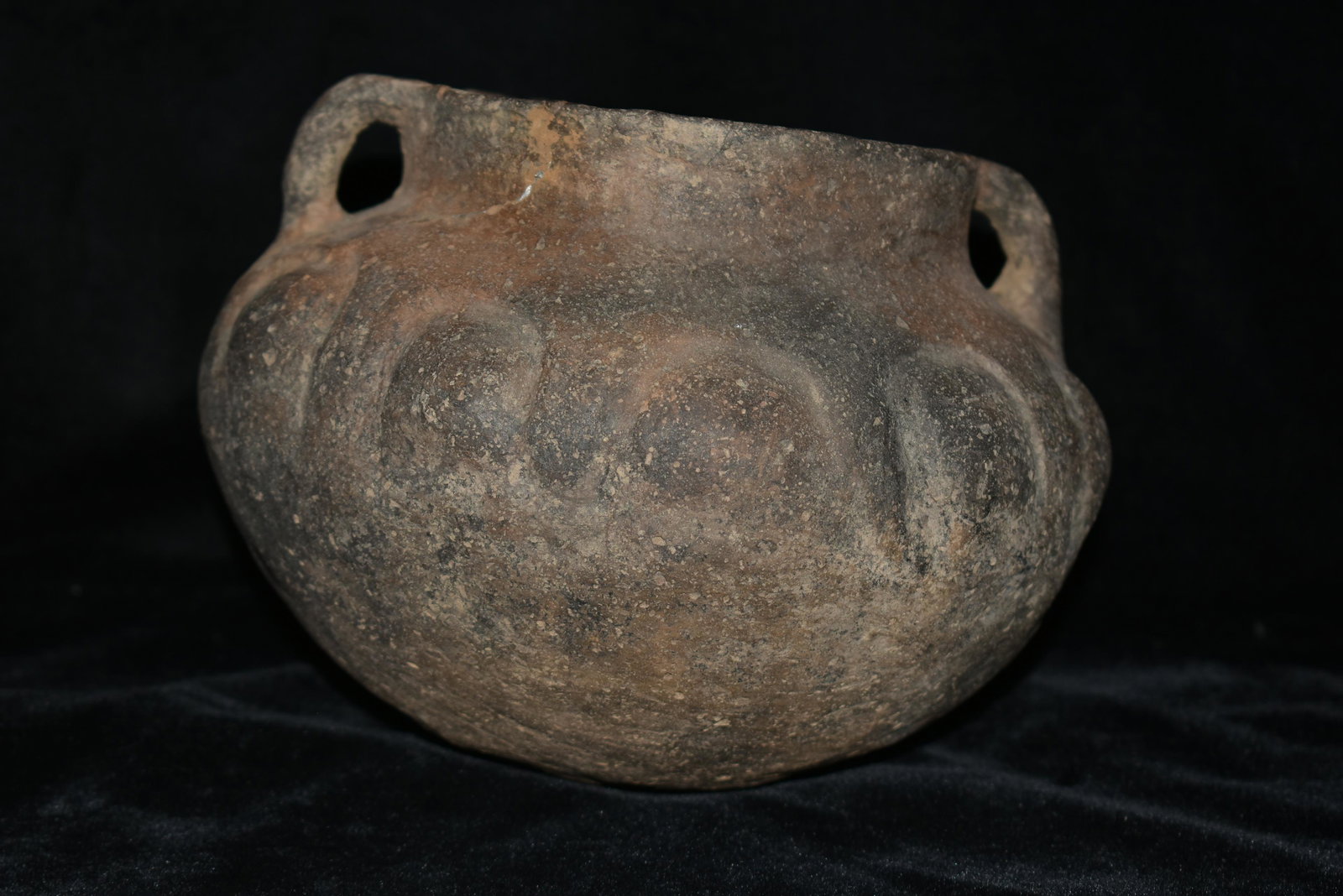 6 1/2" x 8" Strap Handled Matthews Pot, Authentic Nativ (1 of 6)