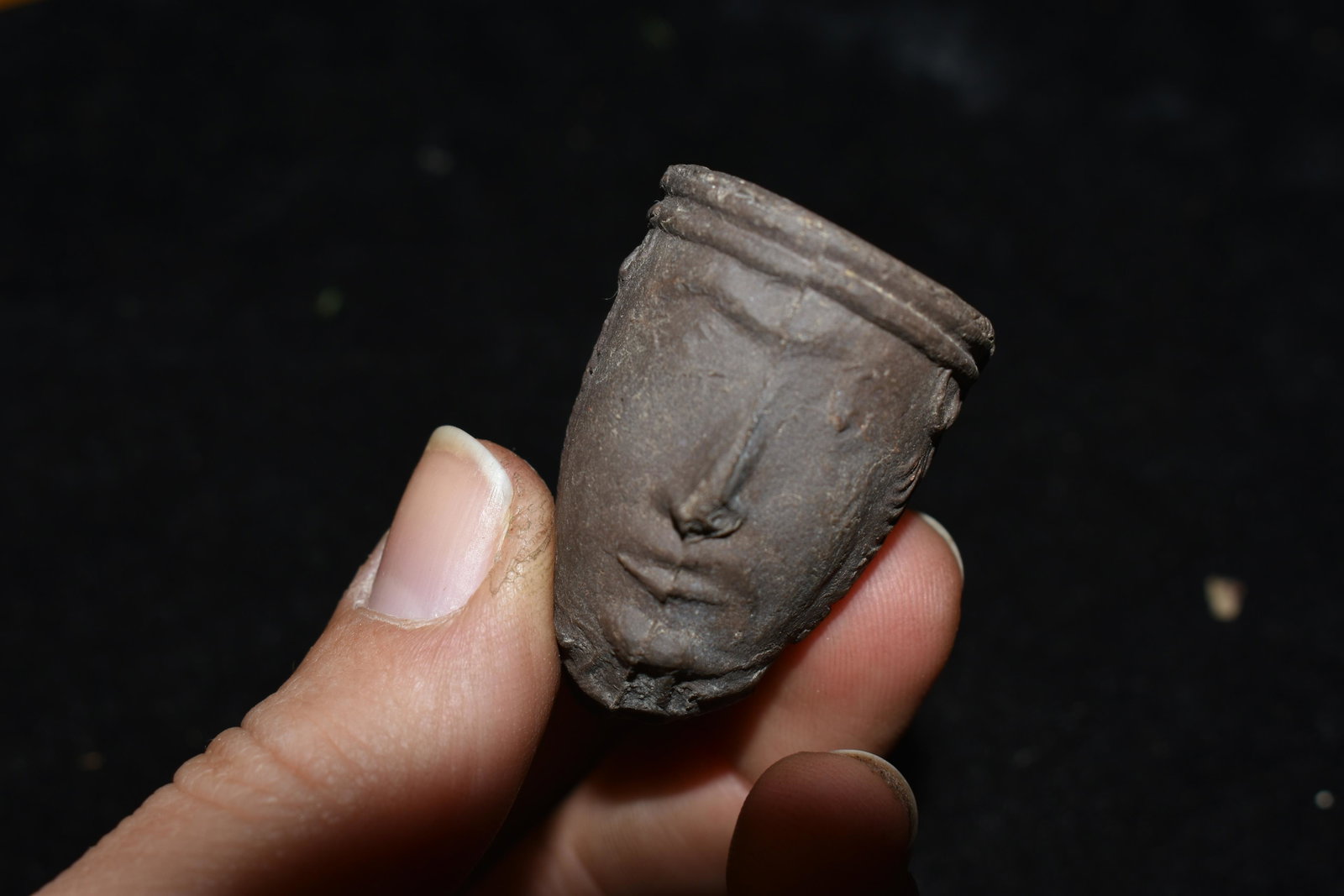 3" Historic Trade Pipe, Hand Carved with Human Face: 3" Historic Trade Pipe, Hand Carved with Human Face Design, Native American Artifact