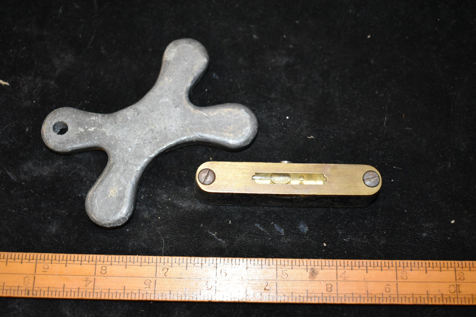 Lot of 2, Vintage Level and Lead Weight, Antiques: Lot of 2, Vintage Level and Lead Weight, Antiques