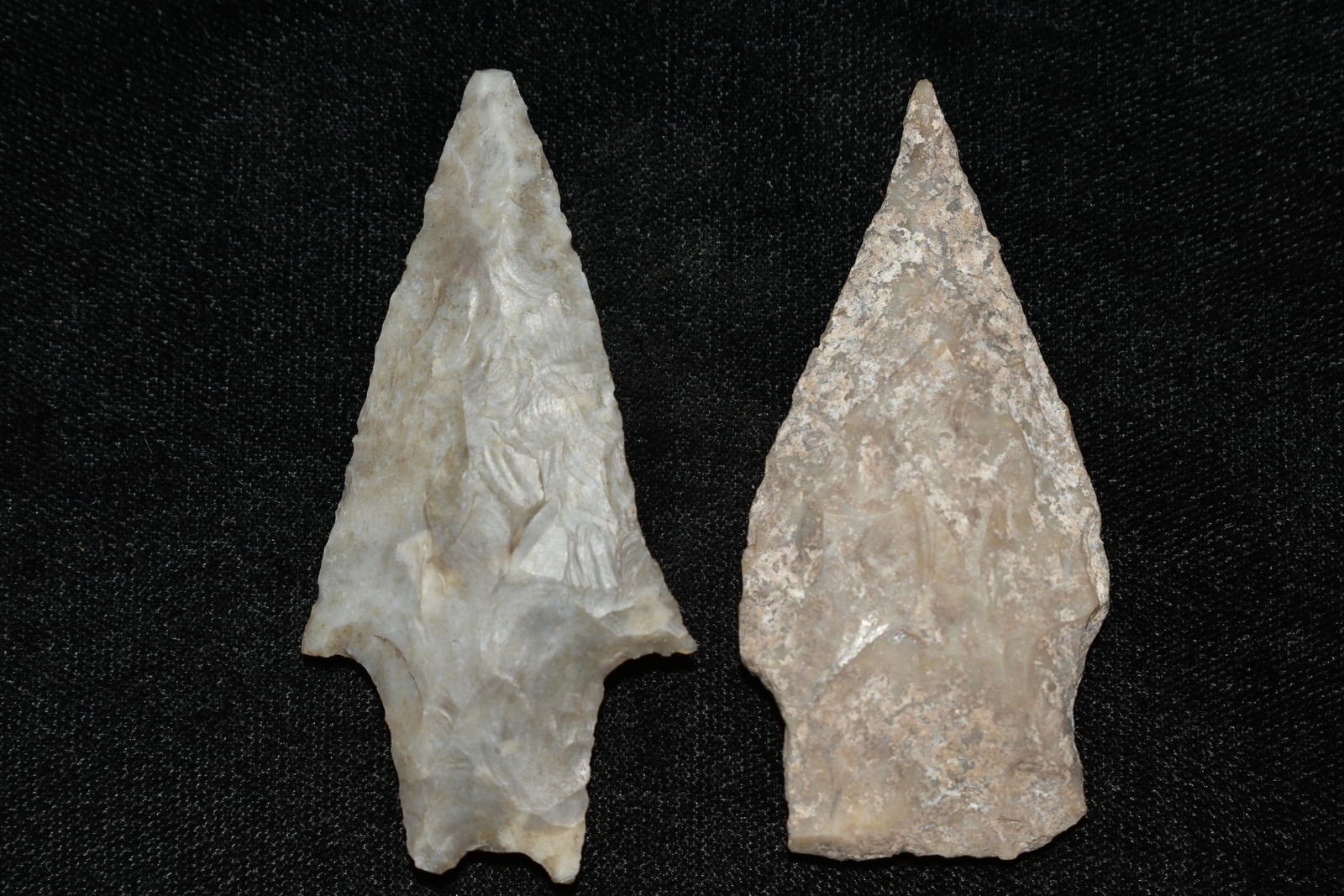 Lot of 2 arrowheads found in Texas, largest measures 2 (1 of 3)