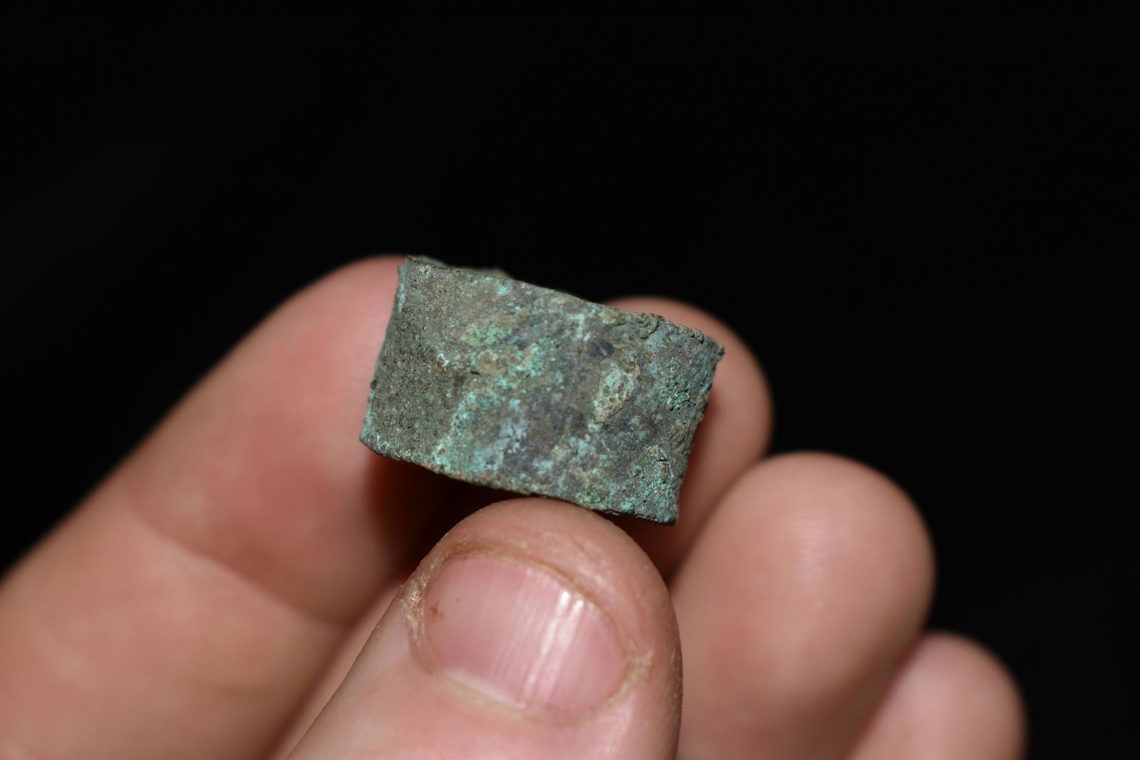 A fine Chimu copper ring from Peru, ca. 1100 â€“ 1450 (1 of 4)