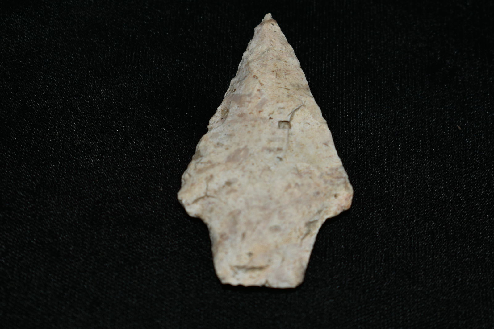 2 3/8" Adena Dickson: 2 3/8" Adena Dickson Found in Audrain County, Mo by Dennis Singleton. Authentic Ancient Pre-Historic Native American Indian Artifact Arrowhead