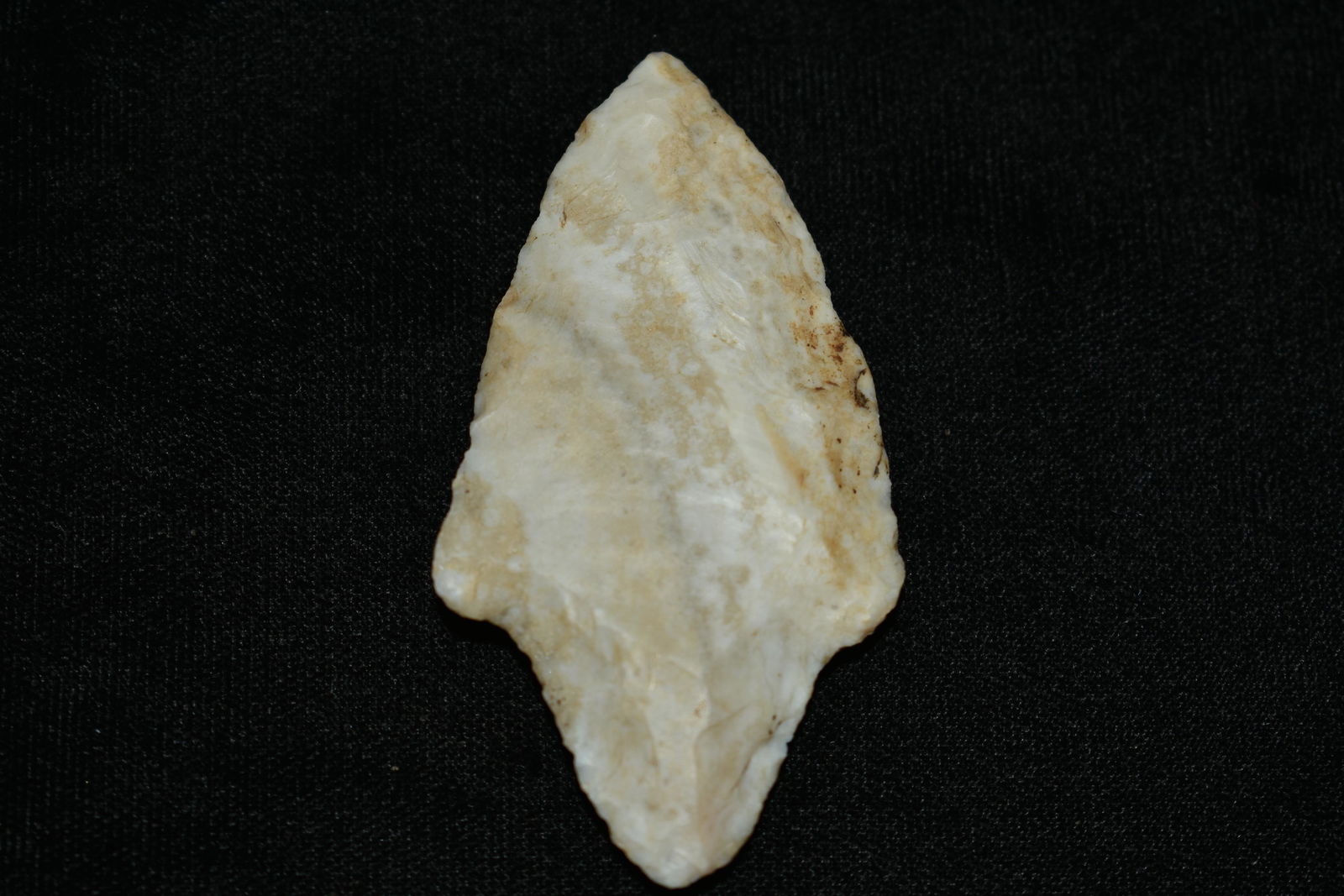 2 5/8" Adena Dickson: 2 5/8" Adena Dickson Found in Audrain County, Mo by Dennis Singleton. Authentic Ancient Pre-Historic Native American Indian Artifact Arrowhead