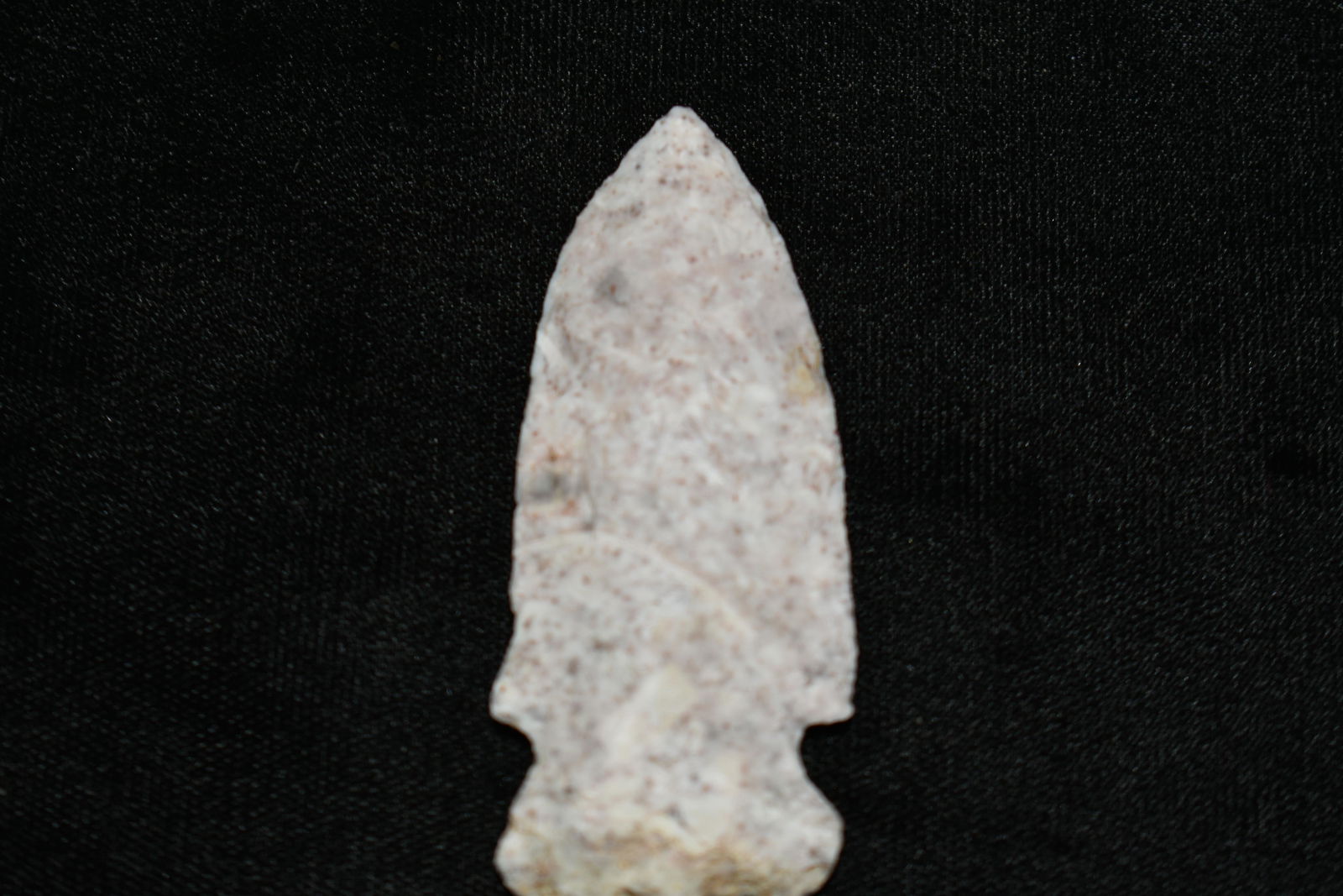 2 3/8" Ferry Arrowhead: 2 3/8" Ferry Arrowhead Found in Audrain County, Mo by Dennis Singleton. Authentic Ancient Pre-Historic Native American Indian Artifact Arrowhead