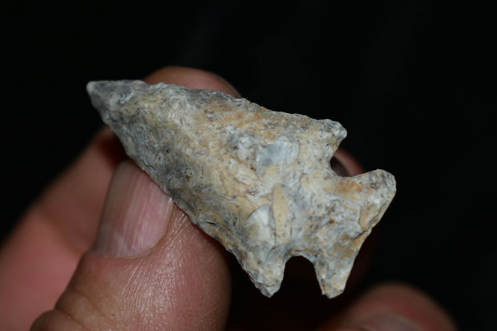 1 5/8" Stealth Arrowhead: 1 5/8" Stealth Arrowhead Found in Audrain County, Mo by Dennis Singleton. Authentic Ancient Pre-Historic Native American Indian Artifact