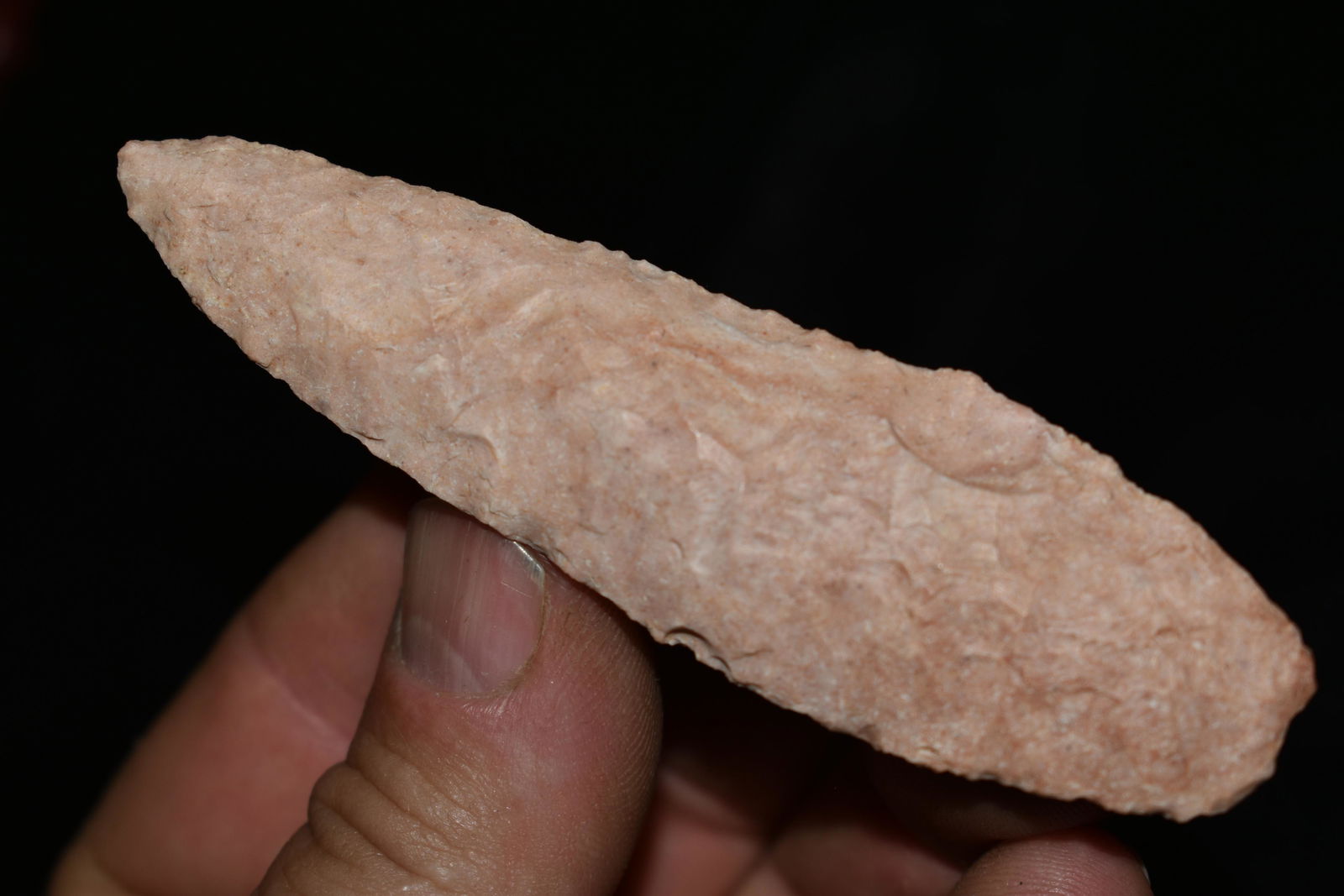 3 5/8" Oblique Flaked Angostura: 3 5/8" Oblique Flaked Angostura Found in Audrain County, Mo by Dennis Singleton. Authentic Ancient Pre-Historic Native American Indian Artifact