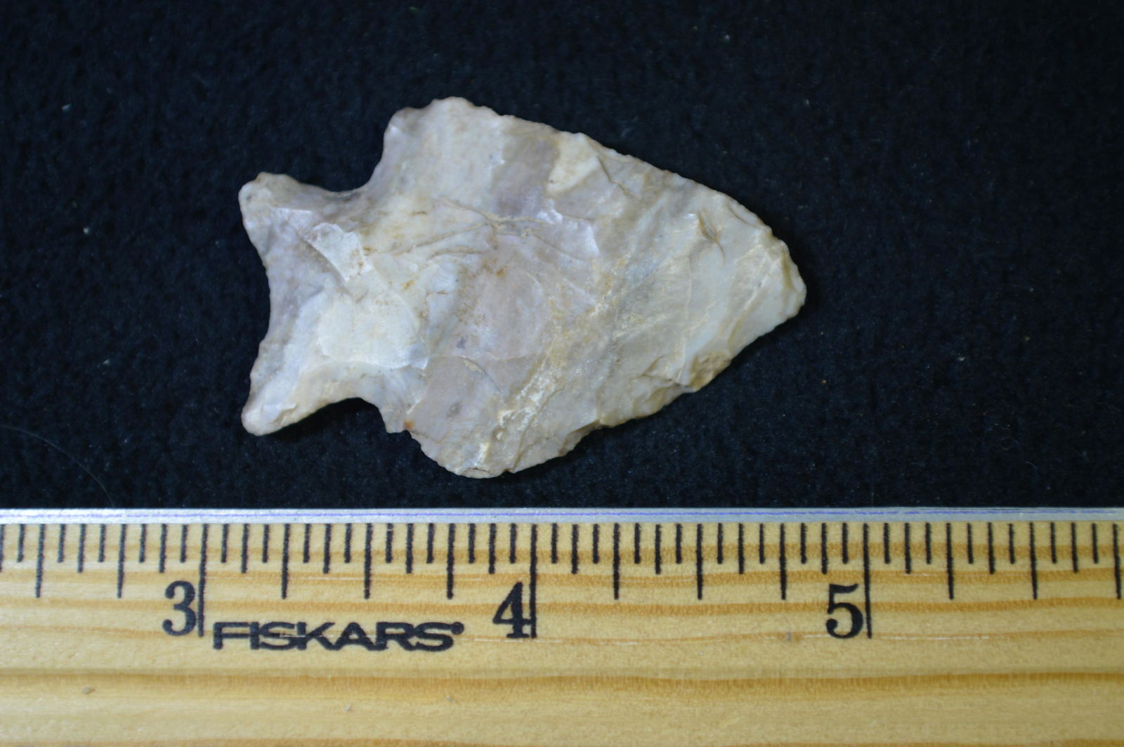 1 13/16" Apple Creek Arrowhead (1 of 4)
