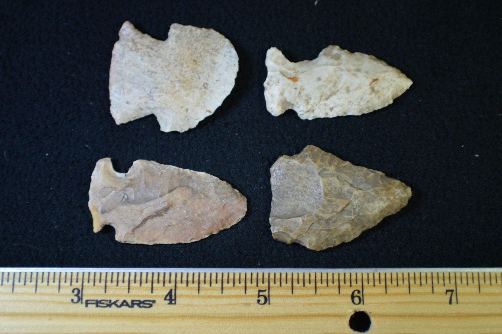 4 Arrowheads Longest is 1 11/16" (1 of 2)