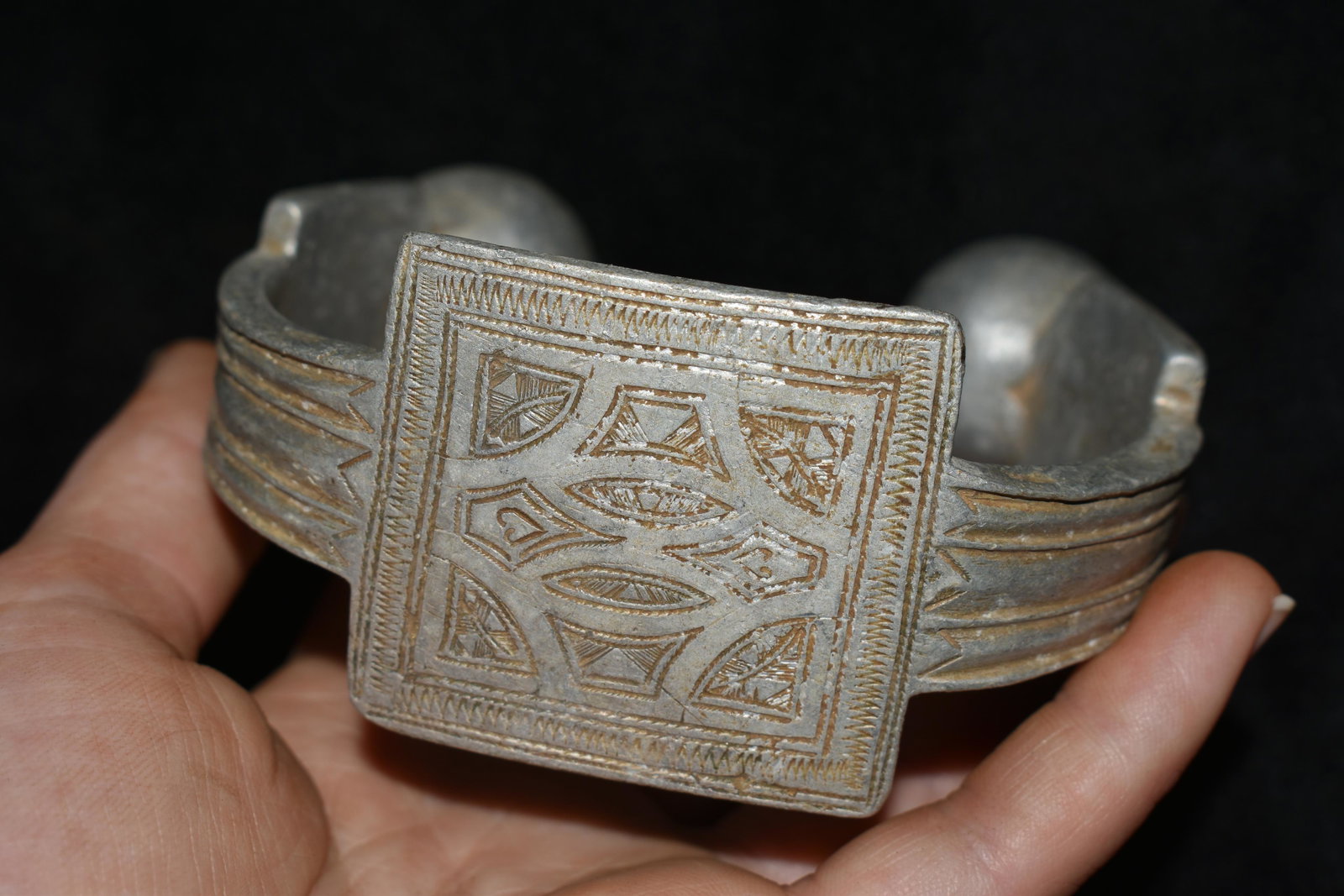3 3/4" Ornate African Alloy Cuff, African Relics,: 3 3/4" Ornate African Alloy Cuff, African Relics, 1800's, Antique