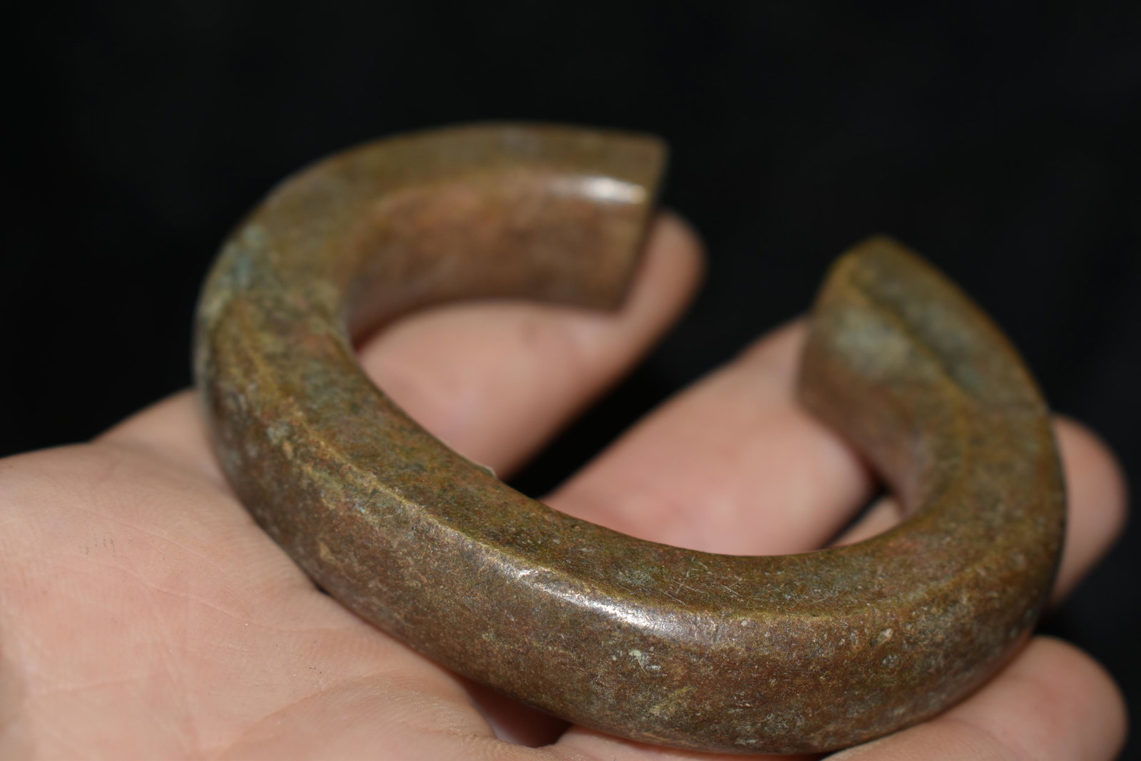 2 3/4" African Brass / Bronze Cuff, African Relics,: 2 3/4" African Brass / Bronze Cuff, African Relics, 1800's, Antique