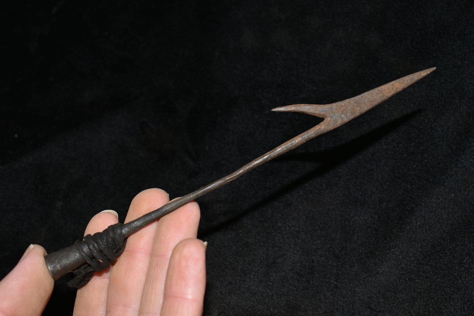 6 1/2" African Brass / Bronze Barbed Fishing Spear: 6 1/2" African Brass / Bronze Barbed Fishing Spear Head, African Relics, 1800s, Antique