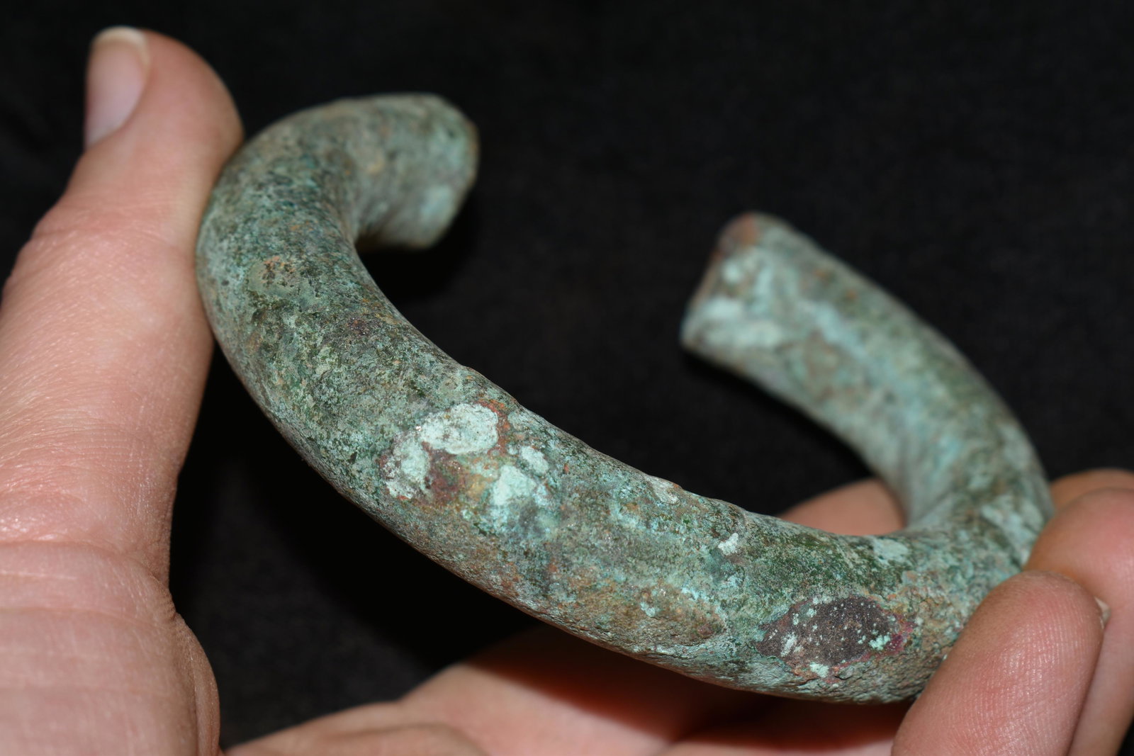 3 5/8" Bronze/ Brass African Cuff, African Relics,: 3 5/8" Bronze/ Brass African Cuff, African Relics, 1800's, Antique