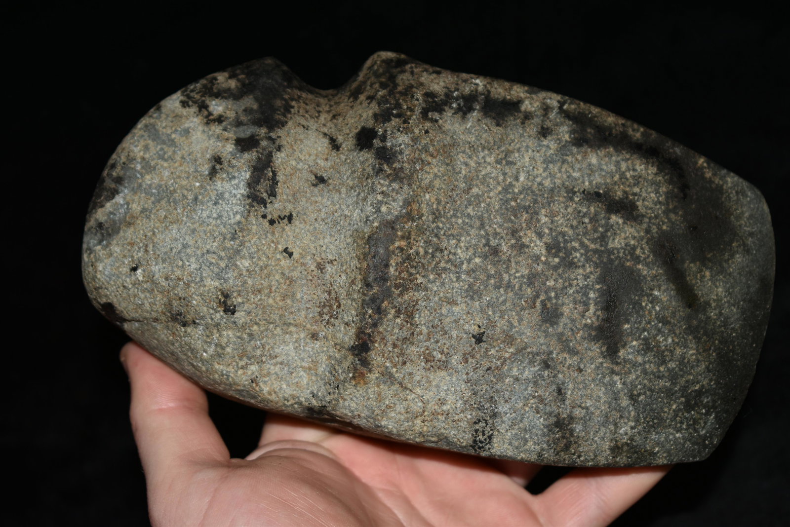 7 1/4" 3/4 Groove Axe found in Saline Co., Missouri,: 7 1/4" 3/4 Groove Axe found in Saline Co., Missouri, Ex. Dr. Knuckles Coll. Authentic Native American Arrowhead