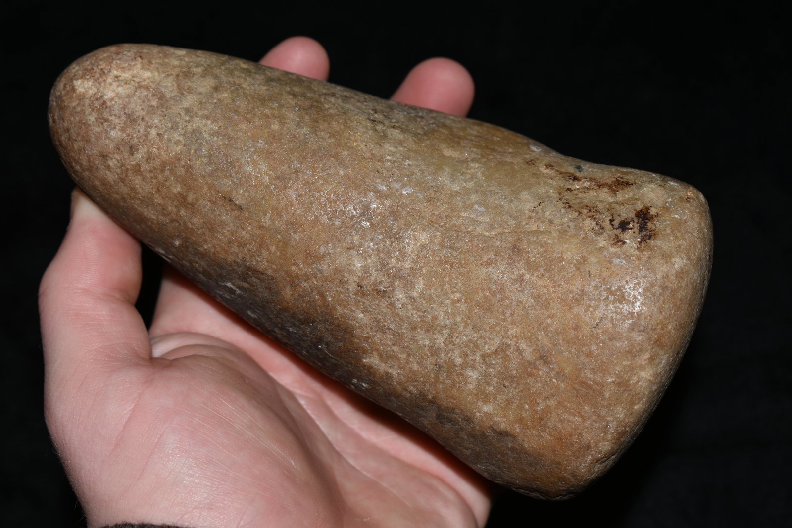 5 3/4" Quartzite Pestle found in Gallatin Co.,: 5 3/4" Quartzite Pestle found in Gallatin Co., Illinios, Authentic Native American Artifact