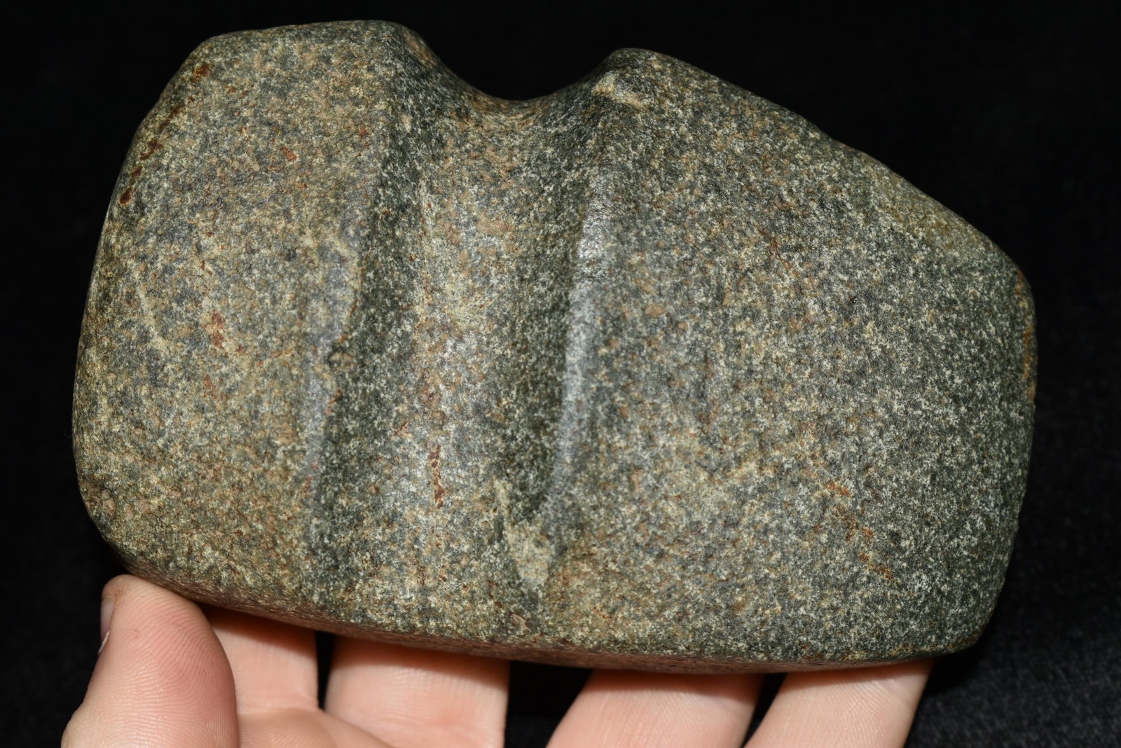 4 1/2" 3/4 Groove Axe, Fluted, This lot comes out of: 4 1/2" 3/4 Groove Axe, Fluted, This lot comes out of the lifetime collection of C. Michael Kussman of Marceline Missouri. Mr. Kussman was a avid livestock auctioneer who through that found a passion f