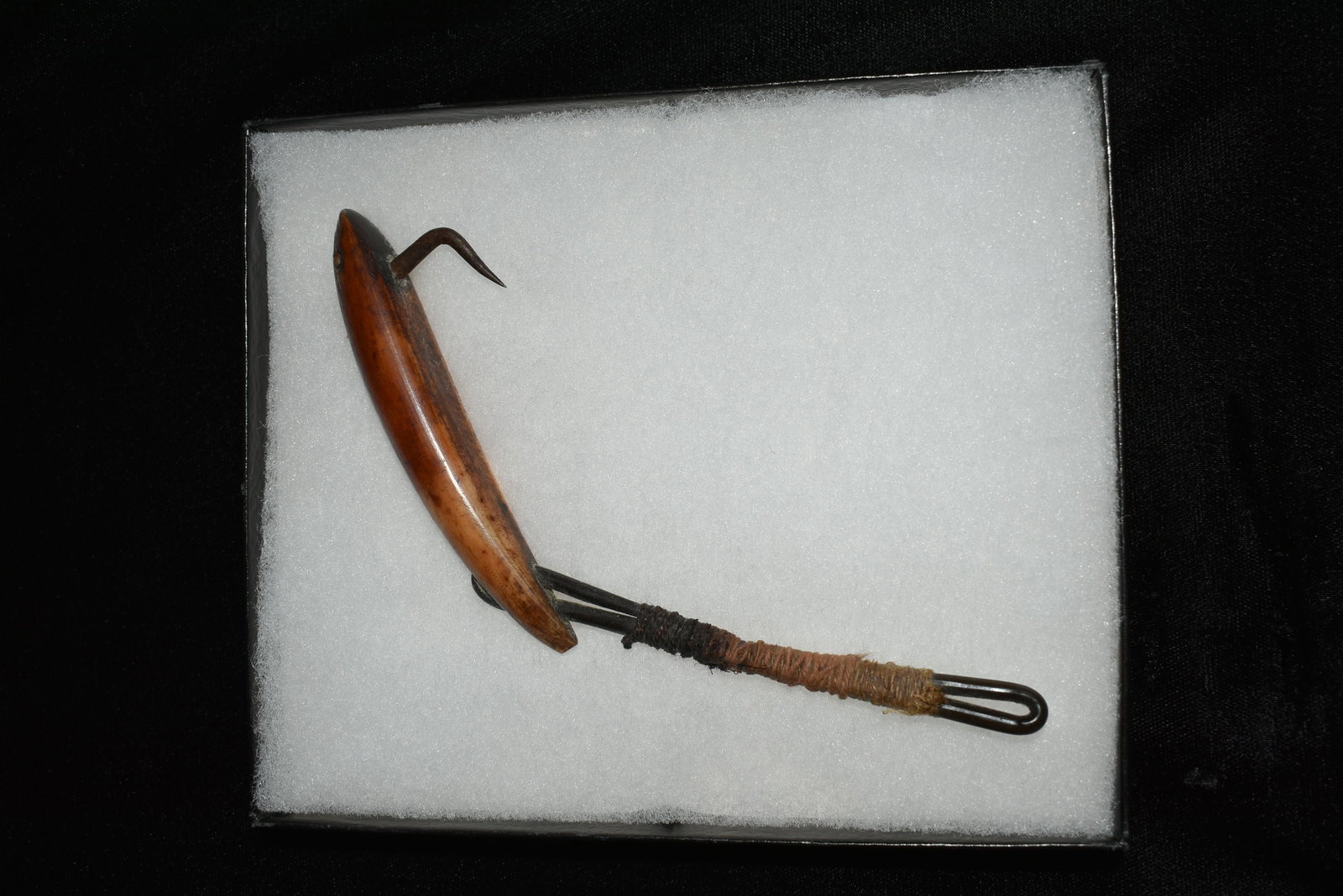 Vintage Alaskan Eskimo 6 1/4" Fishing Lure: Vintage 6 1/4" Alaskan Eskimo Fishing Lure