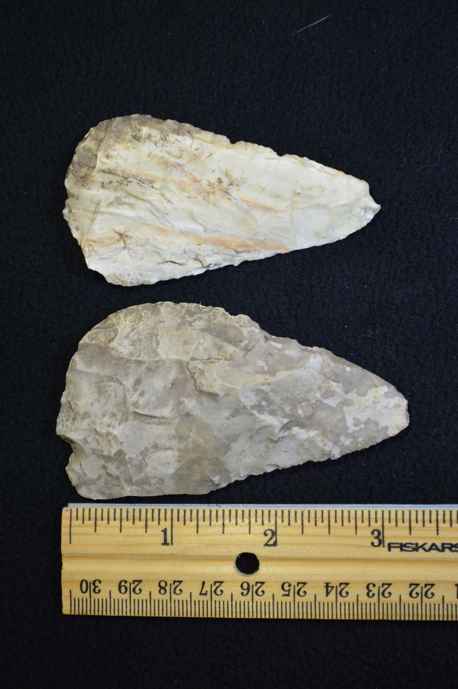 2 Cobbs Knives Longest is 3 3/8 " Found in LaSalle Co. (1 of 2)