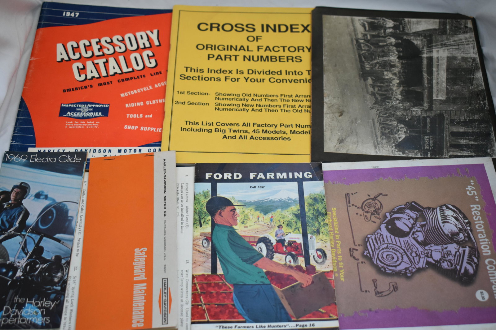 Lot of Vintage Motorcycle Pamphlets/ Magazines, Antique: Lot of Vintage Motorcycle Pamphlets/ Magazines, Antique Harley Davidson Photograph, Paperback/ Magazines