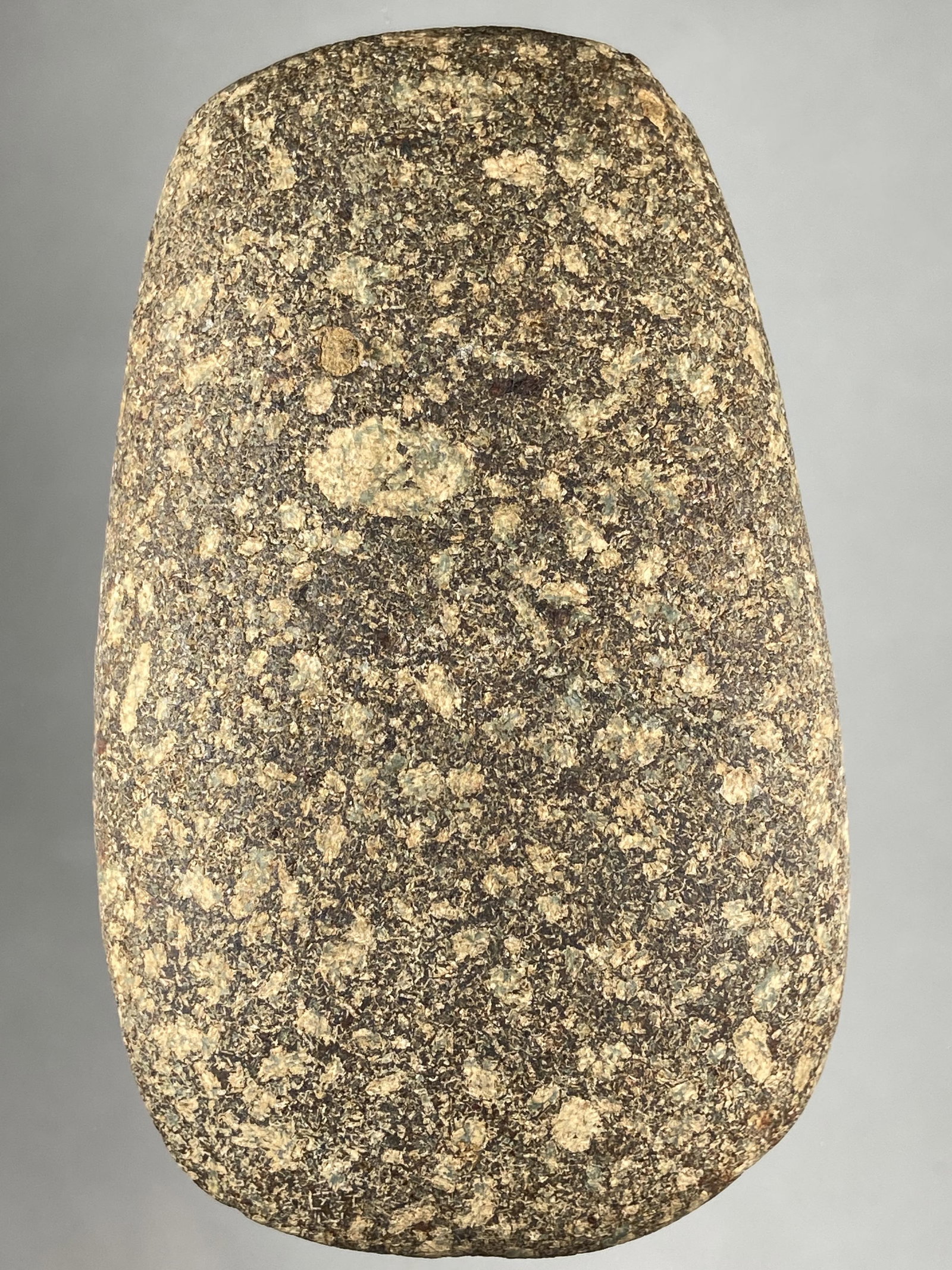 AMAZING PORPHYRY 4 3/8" LONG CELT FOUND IN GREENE: AMAZING PORPHYRY 4 3/8" LONG CELT FOUND IN GREENE COUNTY ILLINOIS, GREAT COLOR AND NICE FORM