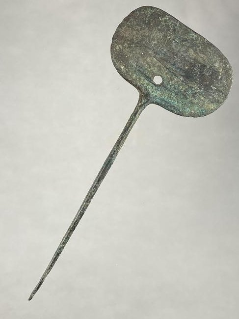 NICE 5" LONG COPPER HAIRPIN, PRE-COLUMBIAN, FROM: NICE 5" LONG COPPER HAIRPIN, PRE-COLUMBIAN, FROM MEXICO, GREAT EXAMPLE, VERY WELL MADE & WELL PATINATED