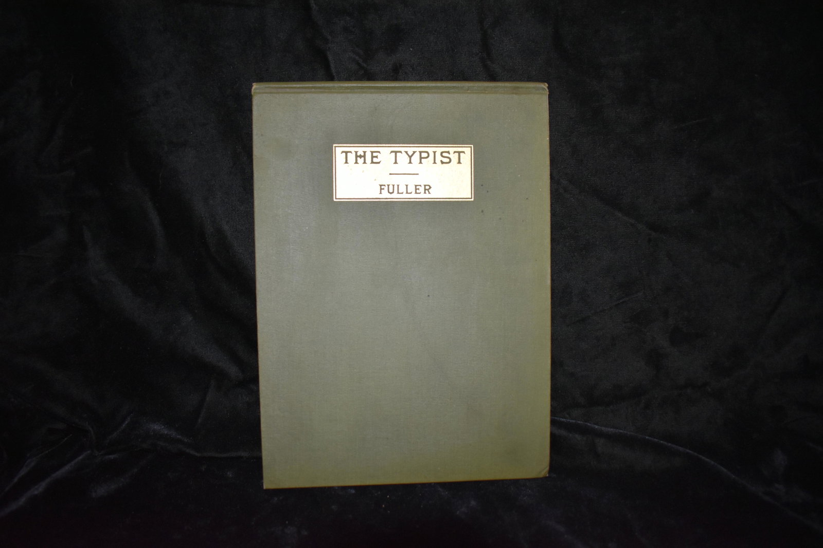 1918 The Typist 1st Edition: The Typist a course of lessons in the proper fingering and the efficient manipulation of the typewriter, together with a collection of graded matter suitable for practise in the application of the art