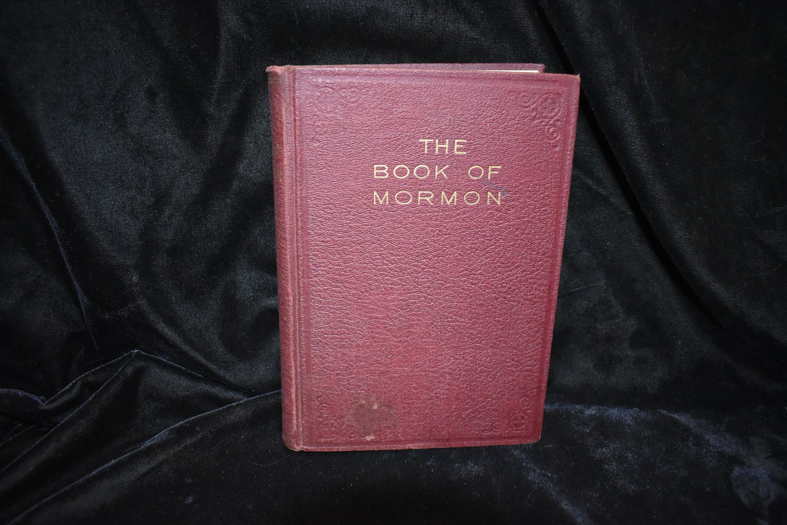 1921 The Book of Mormon: The Book of Mormon: An Account Written By the Hand of Mormon Upon Plates Taken from the Plates of Nephi translated by Joseph Smith. Published by The Church of Jesus Christ of Latter-day Saints, Salt L