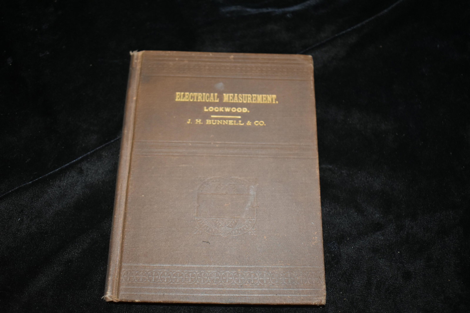 1887 Electrical Measurement and the Galvanometer: Electrical Measurement and the Galvanometer: Its Construction and Uses by Thomas Dixon Lockwood. Published by J. J. Bunnell & Co., NY (1887). Very Good Condition. Publishers original brown cloth hardb